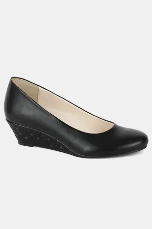 Aurelia Black Round Toe Laser Cut Wedge - ZCory