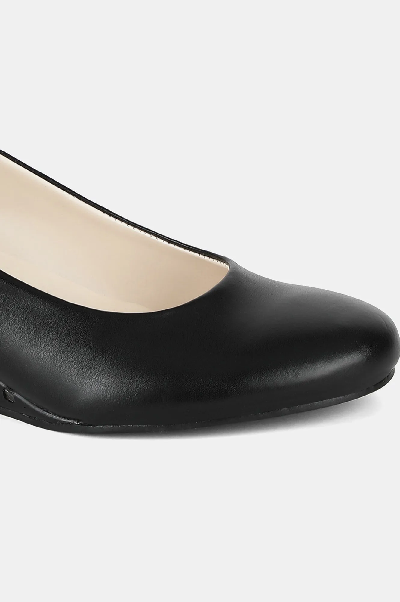 Aurelia Black Round Toe Laser Cut Wedge - ZCory