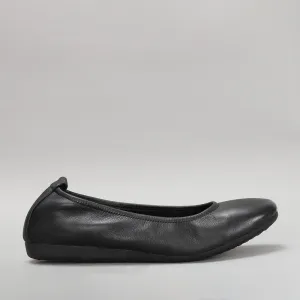 Barbie - Black/Black Sole