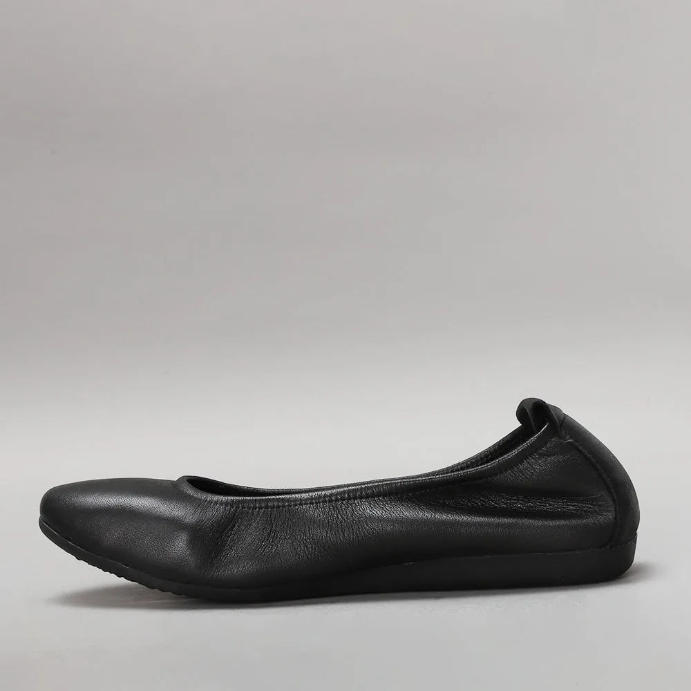 Barbie - Black/Black Sole