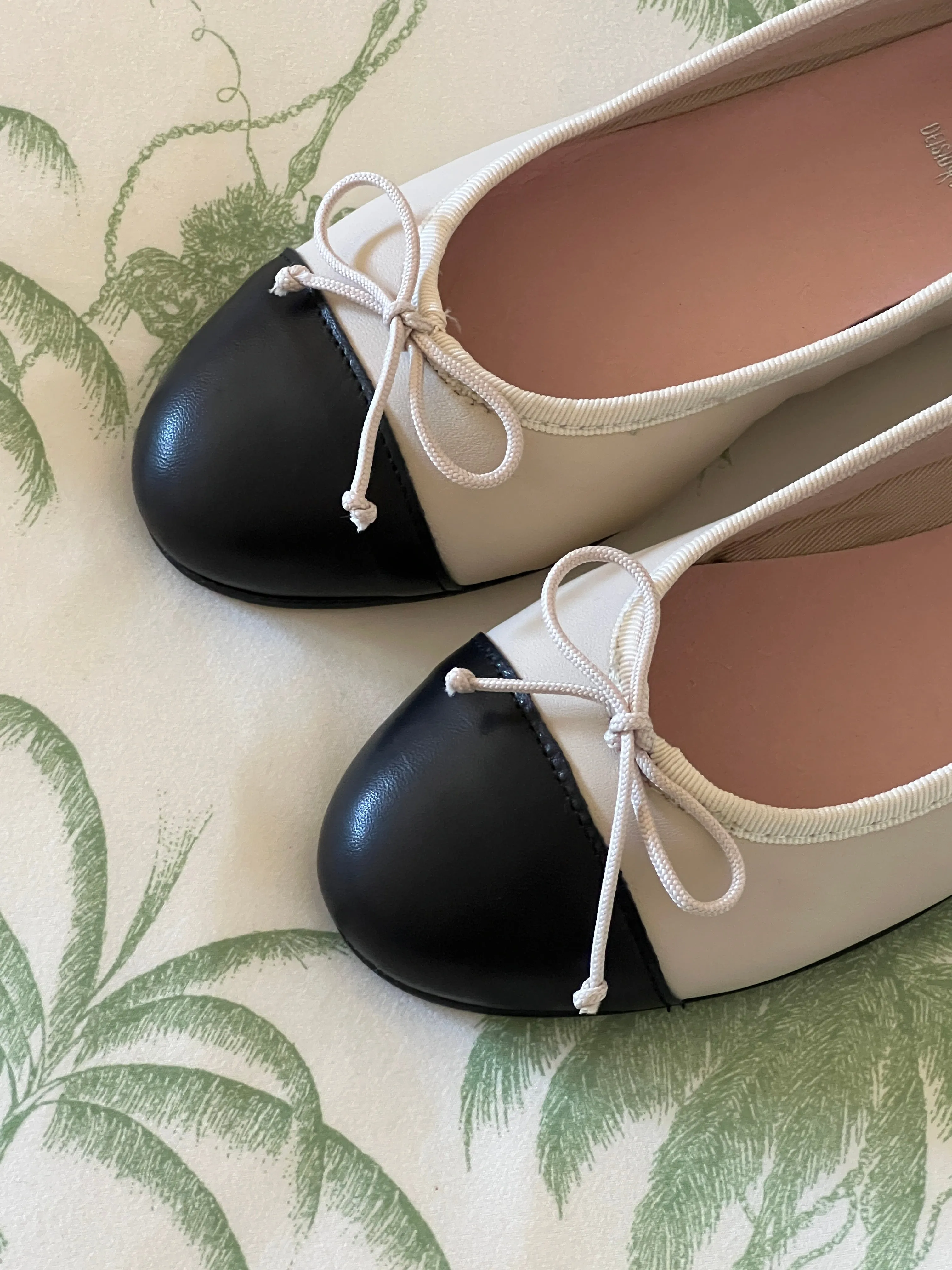 Cap toe Beige & Black Ballet Flat