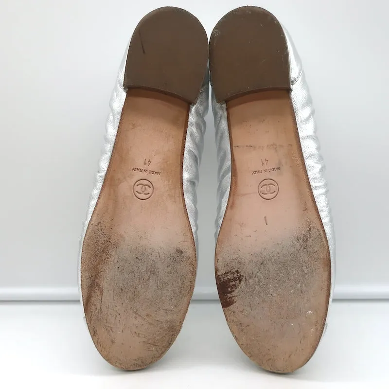 Chanel 16P CC Cap Toe Ballet Flats Silver Metallic Ruched Leather Size 41