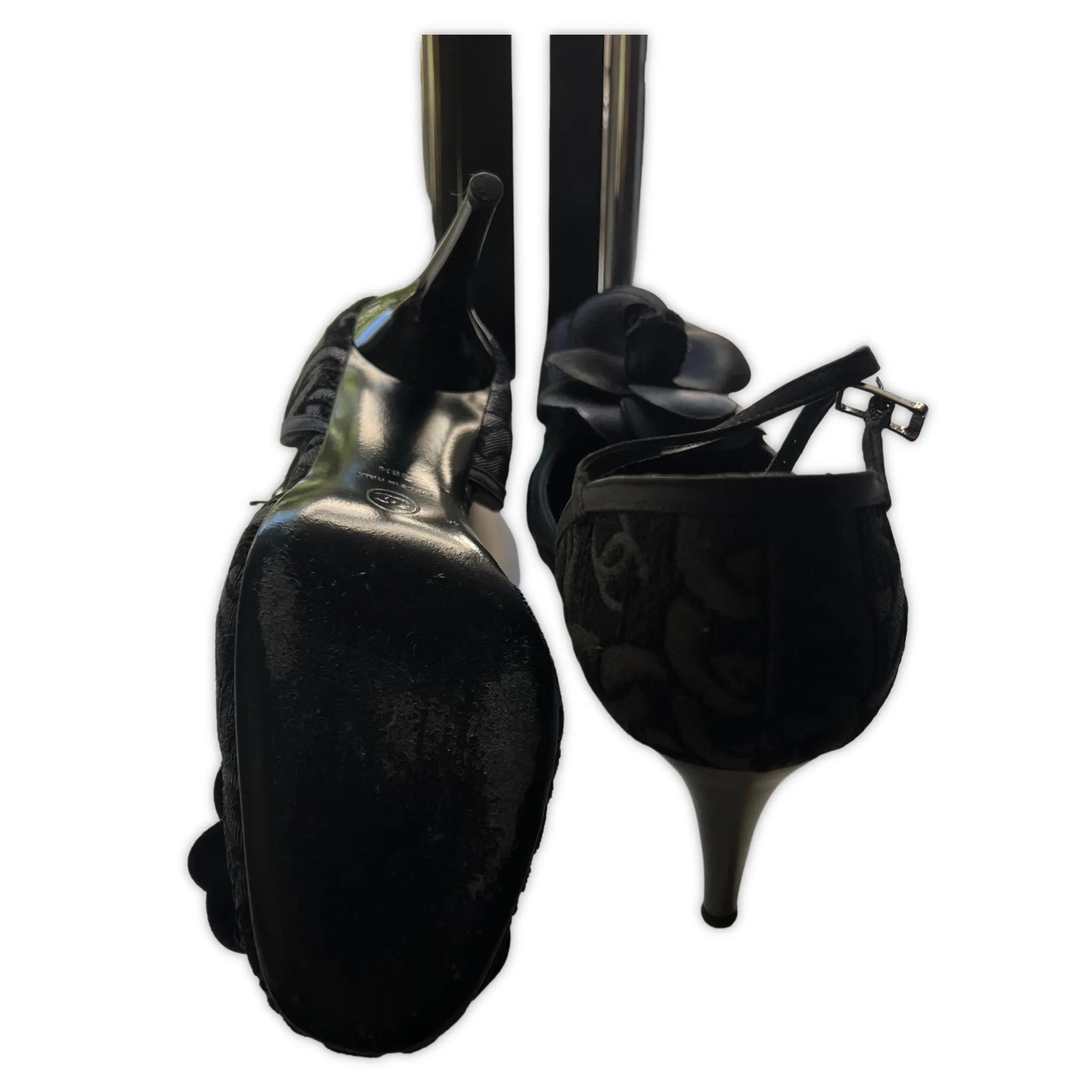 CHANEL Black Florette Detail Heels | Size 38.5