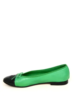 Chanel Green/Black Leather Cap Toe CC Ballet Flats sz 39