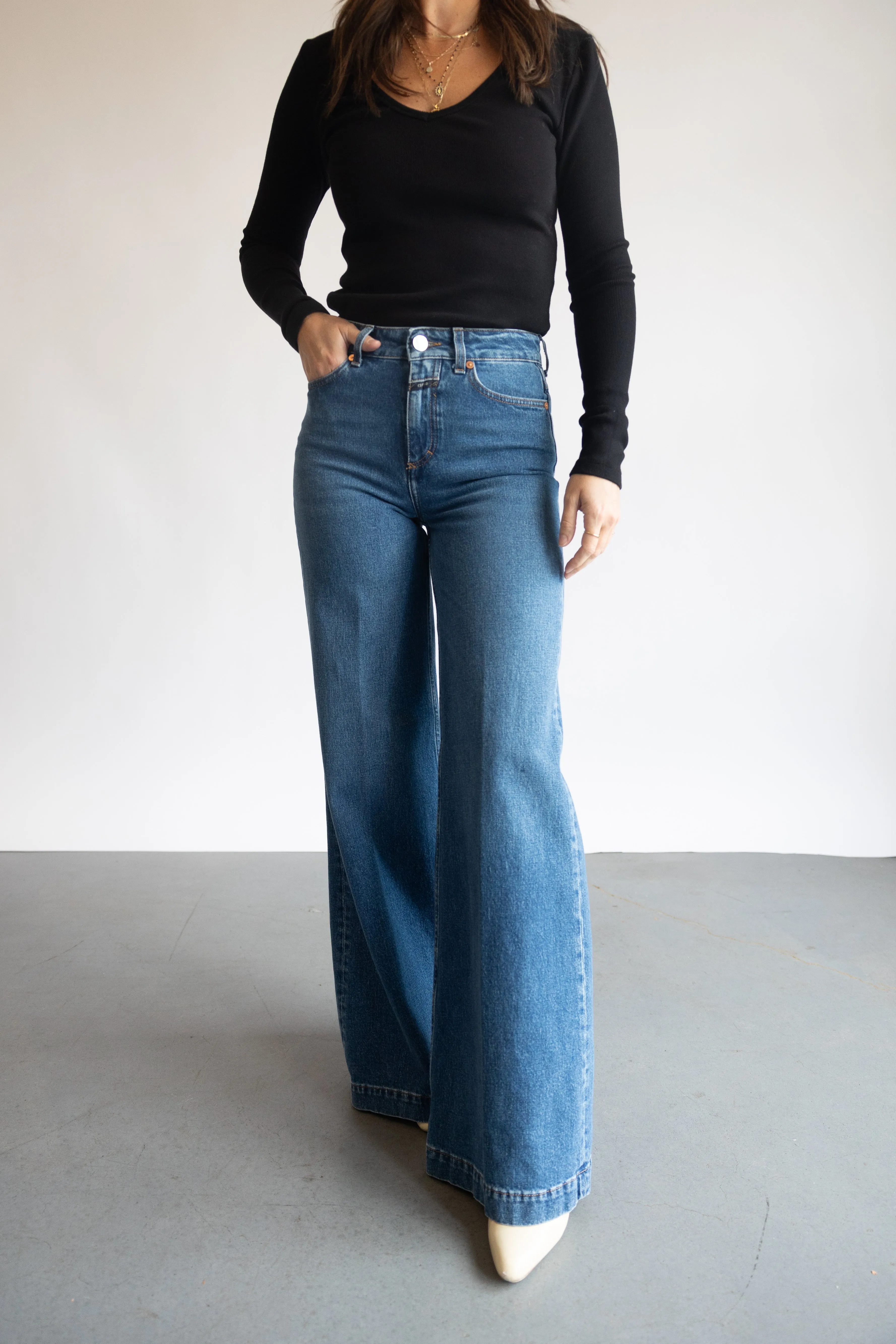 CLOSED Glow-Up Pant in Mid Blue