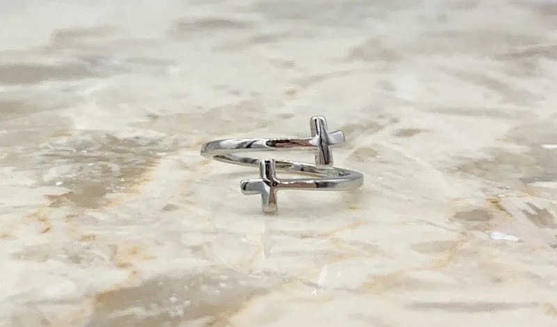 Crosses Toe Ring