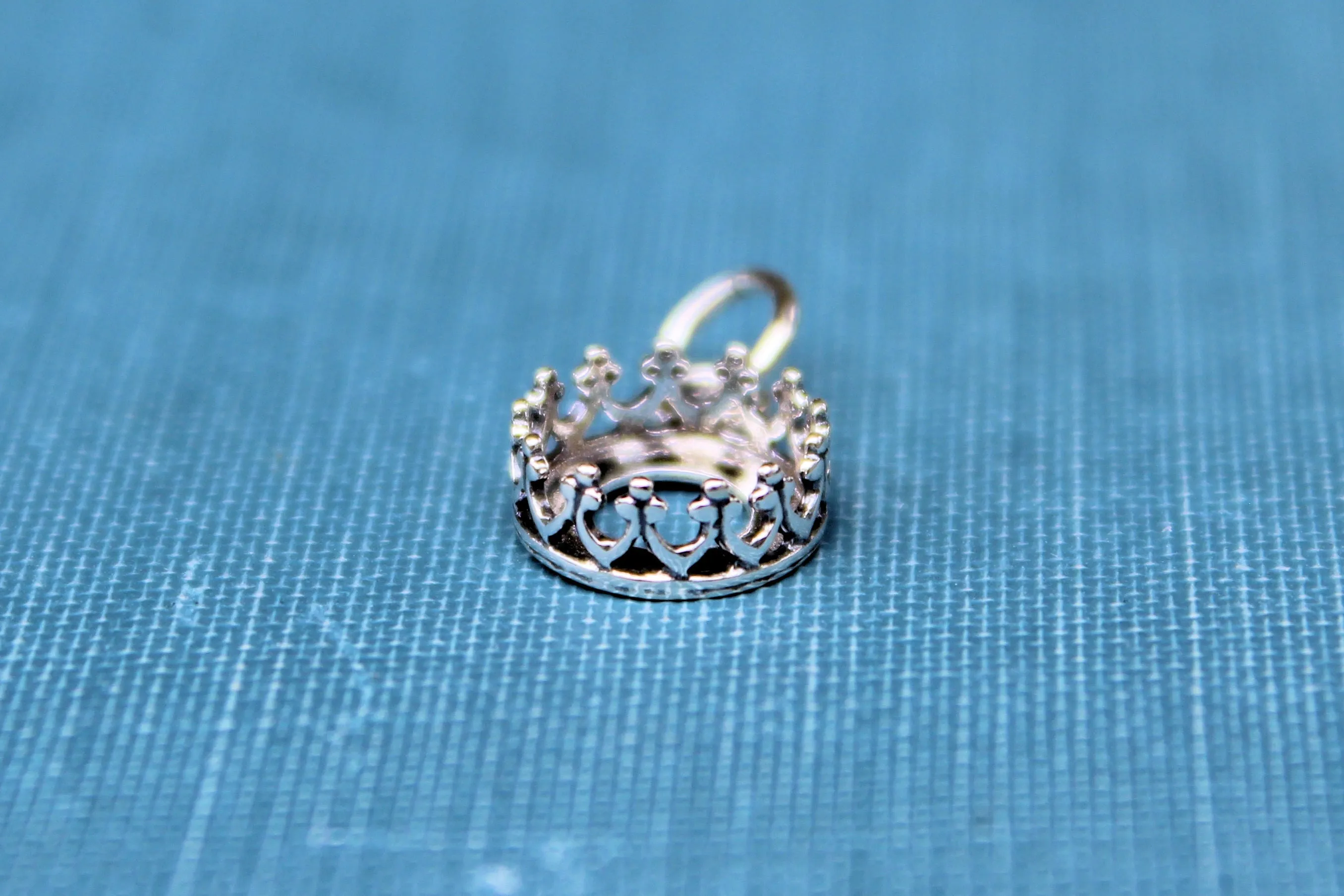 Crown Round Bezel Pendant Blank Silver
