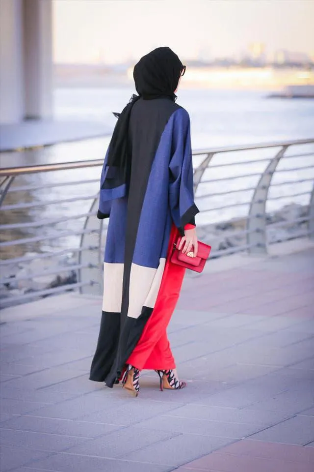 Fluid abaya