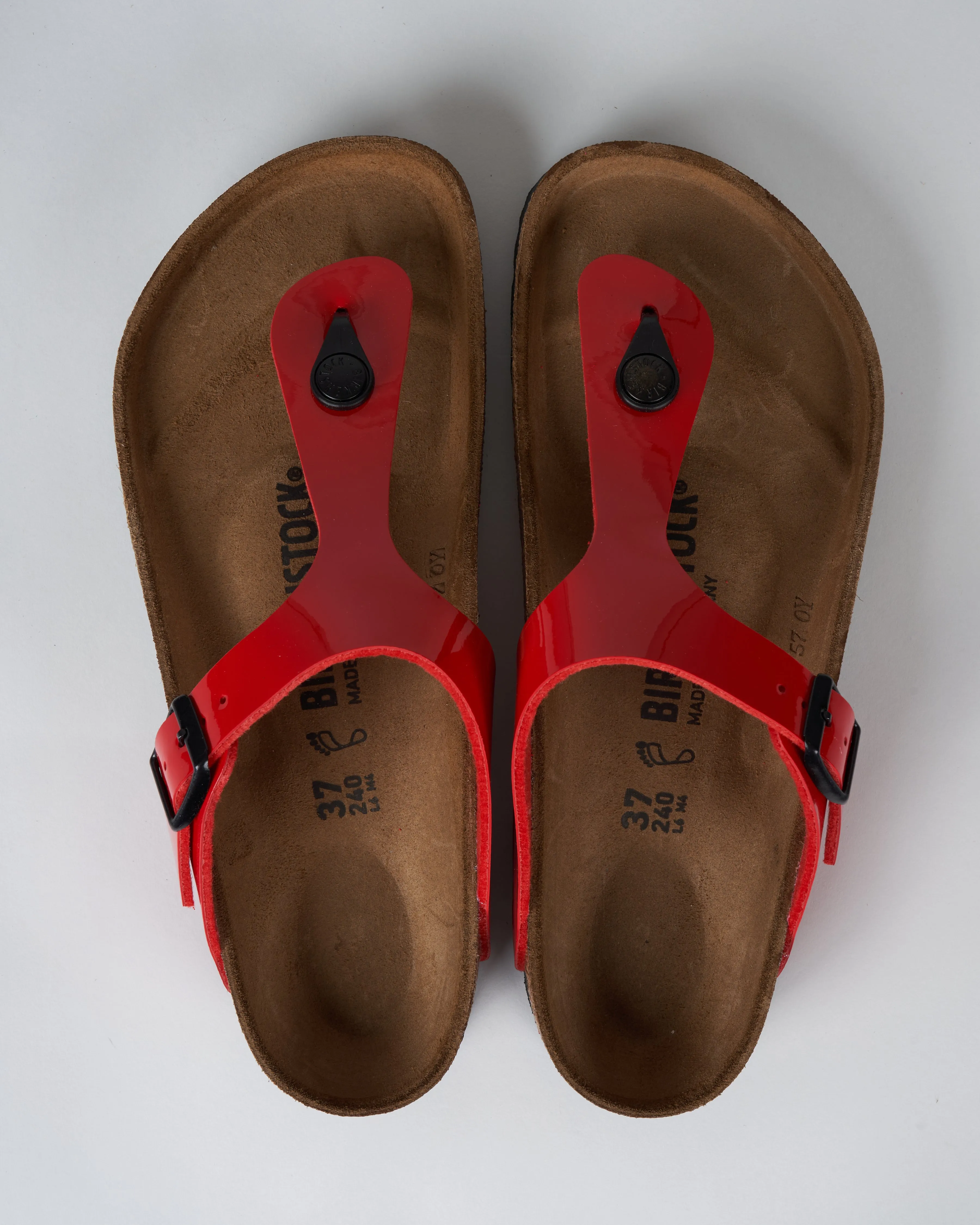 gizeh sandal - cherry patent