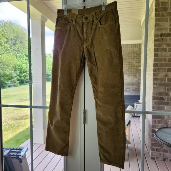 Gorgeous New Levi's 31 x 30 NWT Ladies Wide Corduroy Jeans Tan