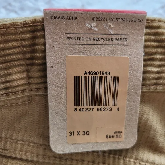 Gorgeous New Levi's 31 x 30 NWT Ladies Wide Corduroy Jeans Tan