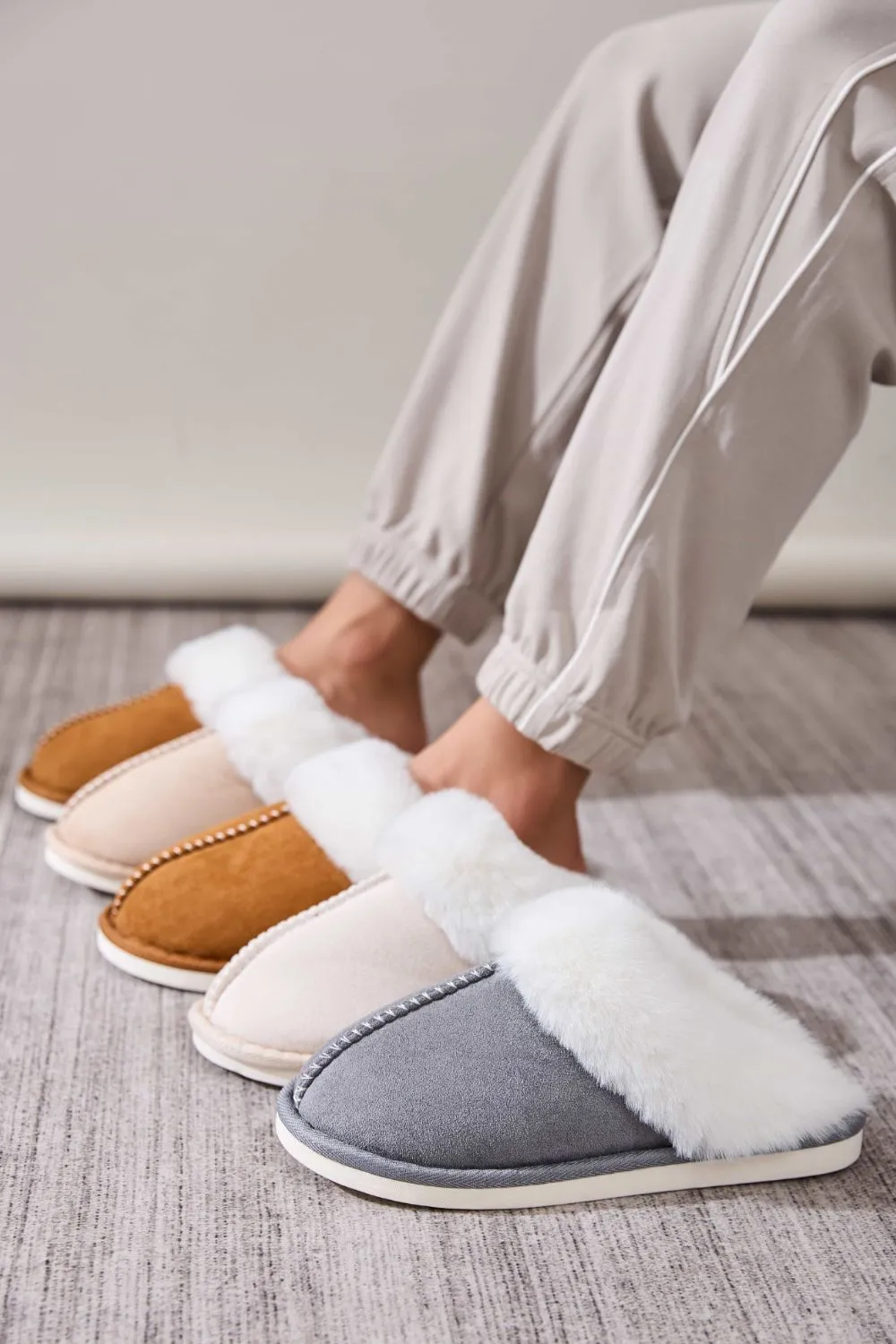 Hazel Blues® |  Faux Fur Round Toe Slippers