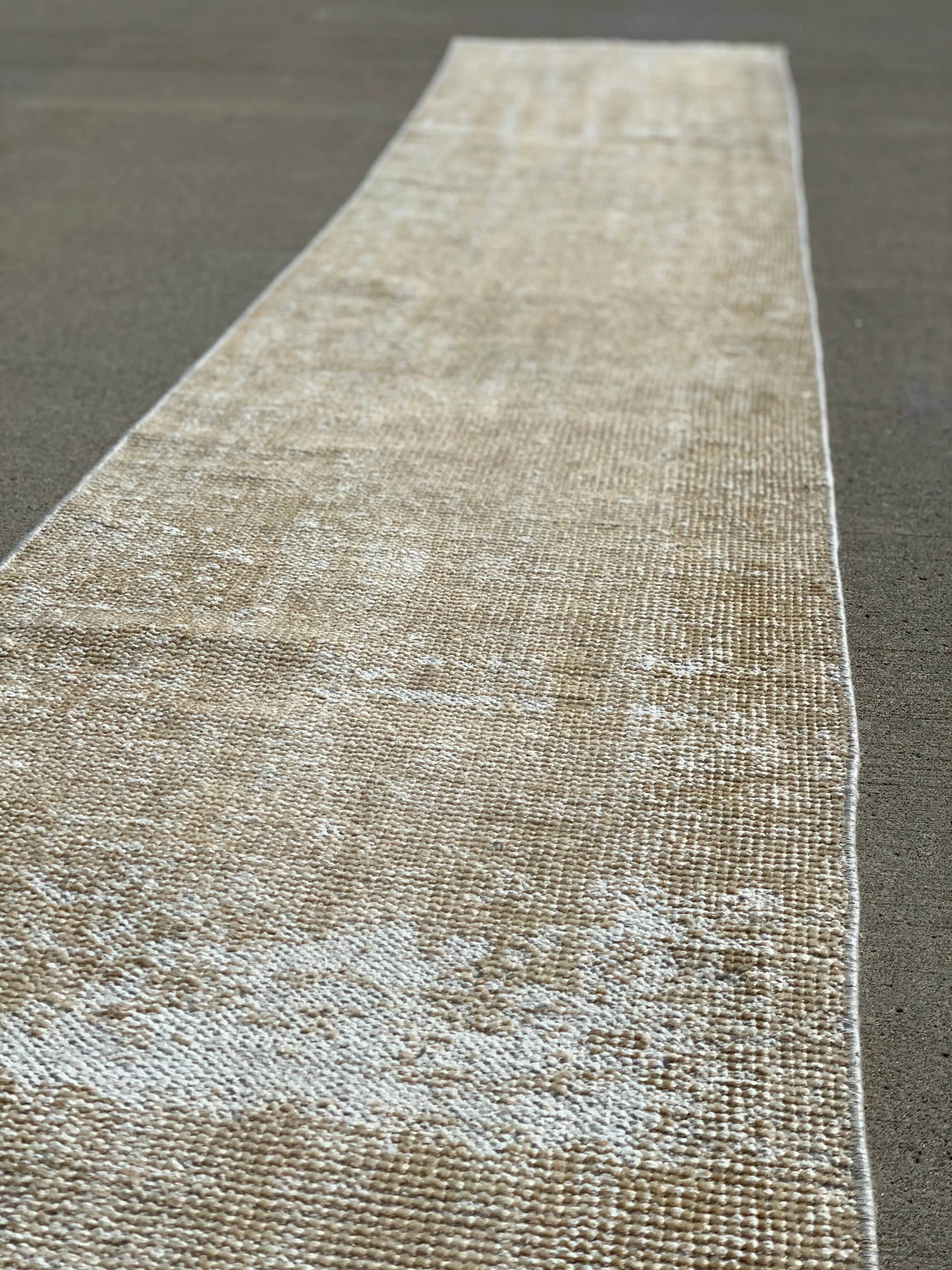 Jane 2' x 12'4