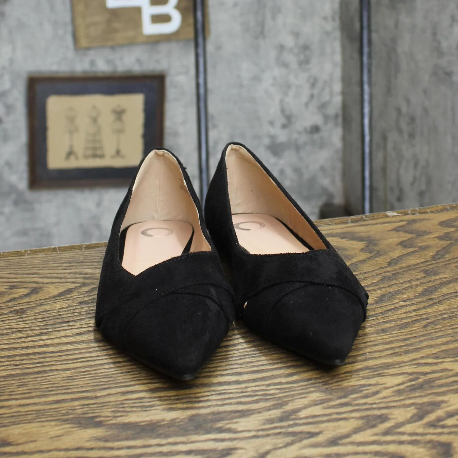 Journee Collection Winslo Womens Pointed Flats WINSLO-BLK Black 10M