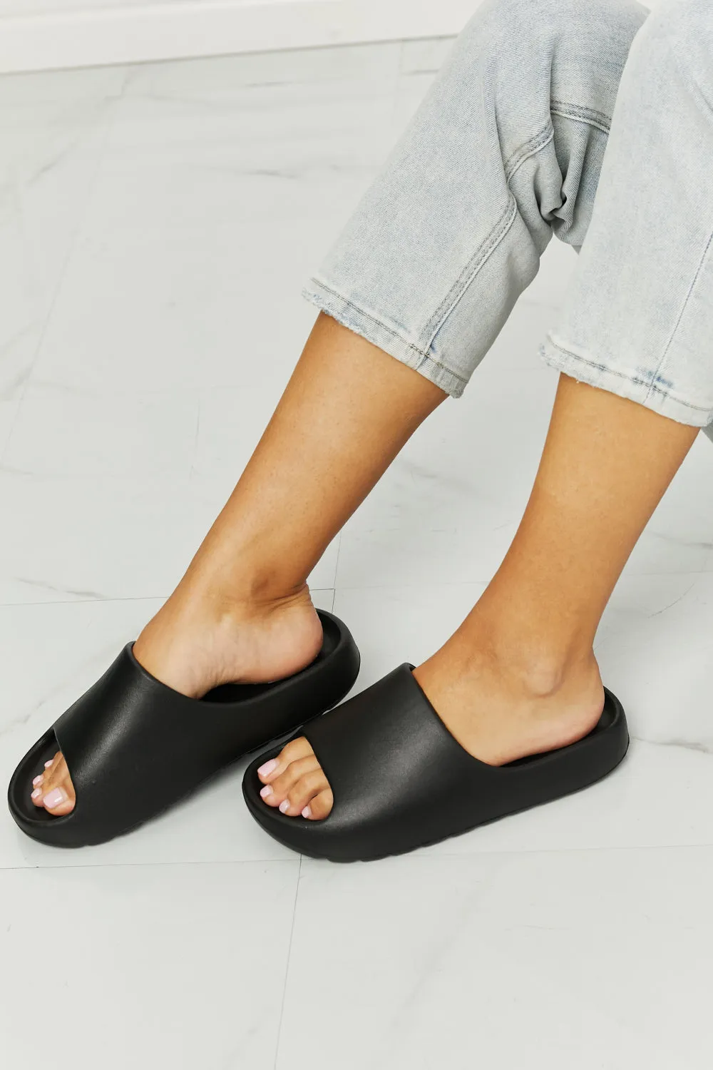 Layla Slides in Black