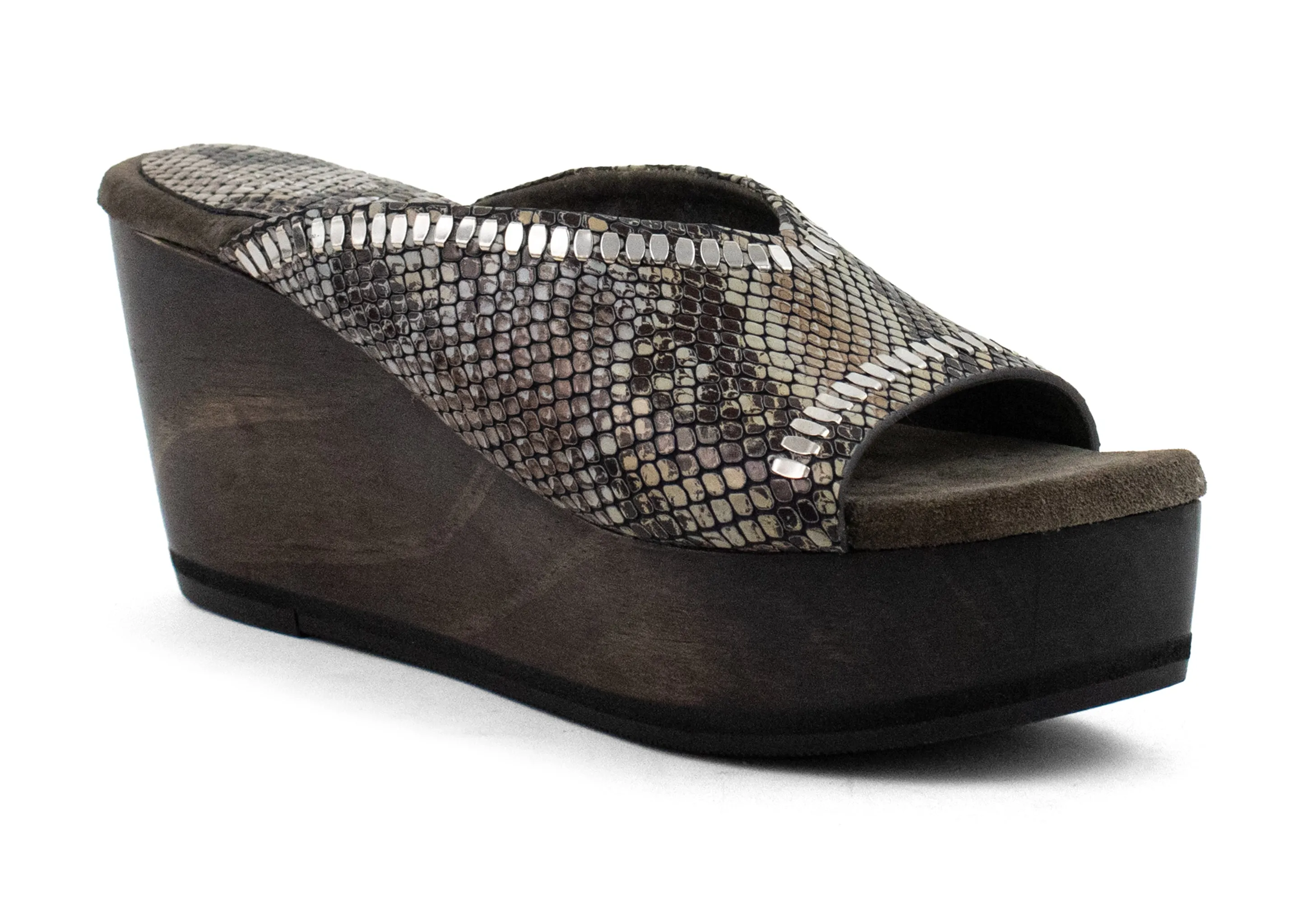 Lunya A20 Wedge
