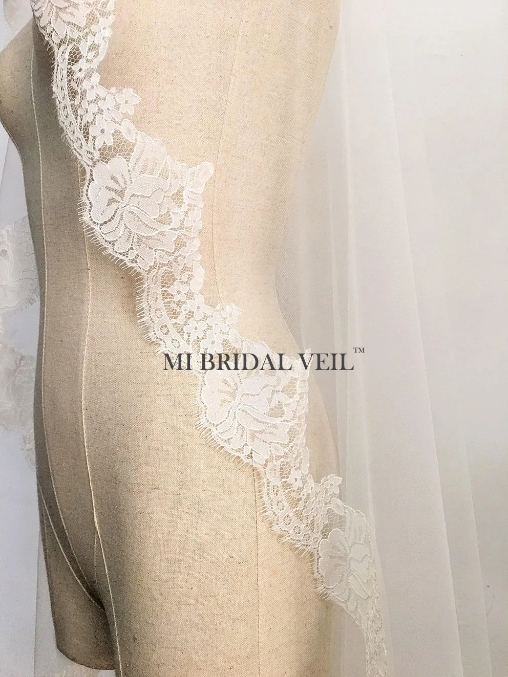 Mantilla Lace Wedding Veil, Chantilly Rose Lace Birdal Veil, Mi Bridal