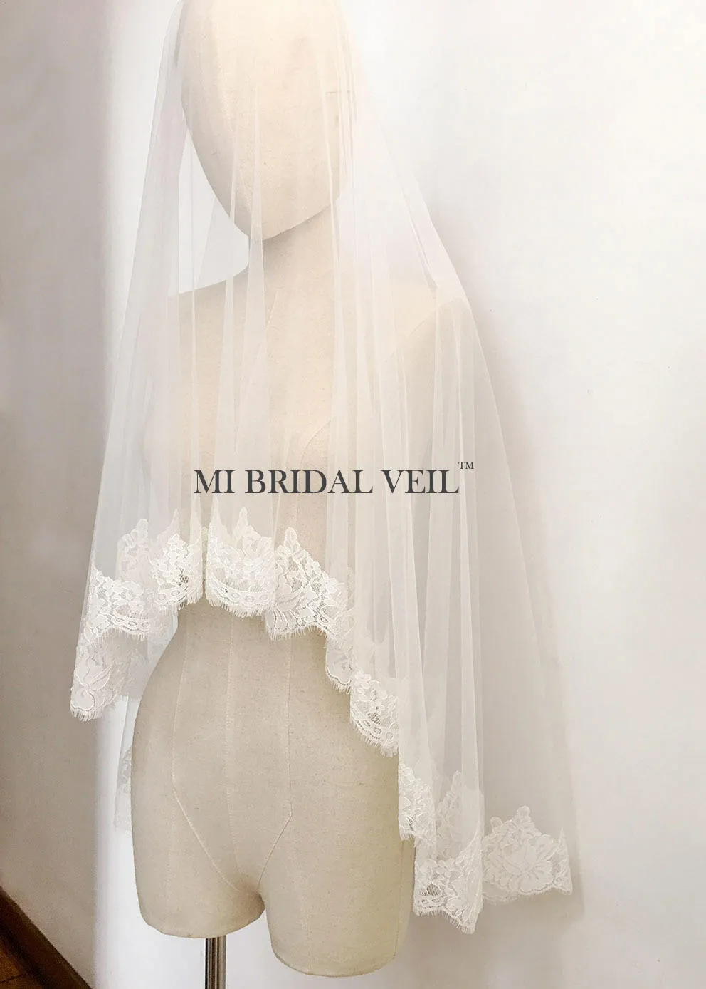 Mantilla Lace Wedding Veil, Chantilly Rose Lace Birdal Veil, Mi Bridal