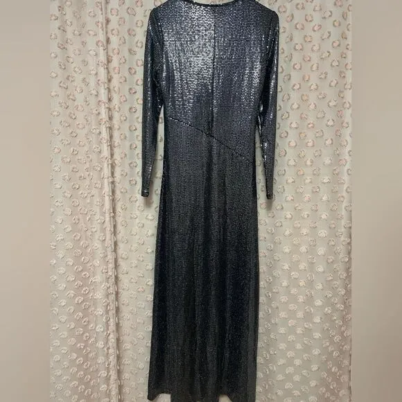 NWT Bardot Mirror Dress In Silver Sequin Size Medium Long Sleeve Metallic Weddin