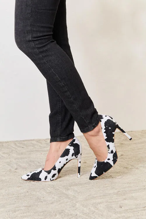Office Babe Closed Toe Heels