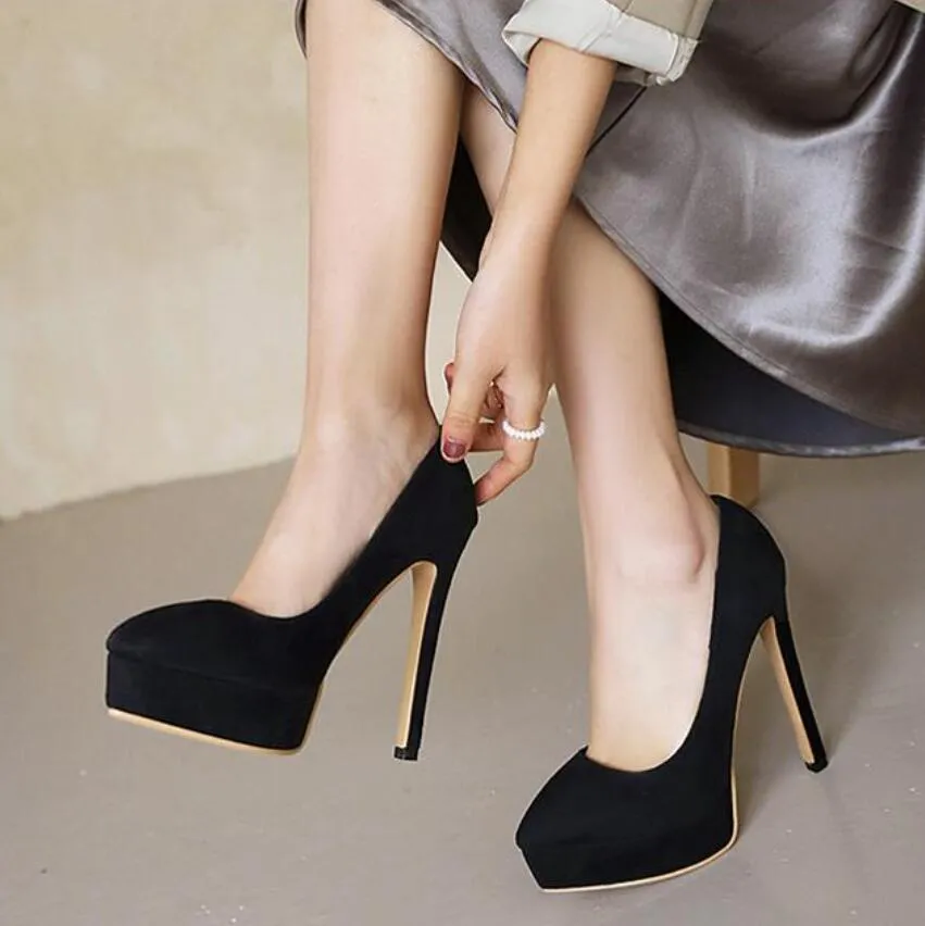 Petite Size 2 Closed Toe Suede Heels Pumps GS365