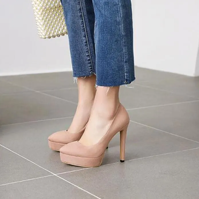 Petite Size 2 Closed Toe Suede Heels Pumps GS365