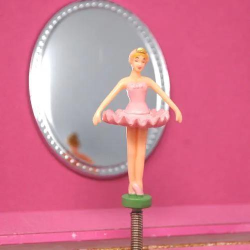 Pirouette Princess Medium Music Box