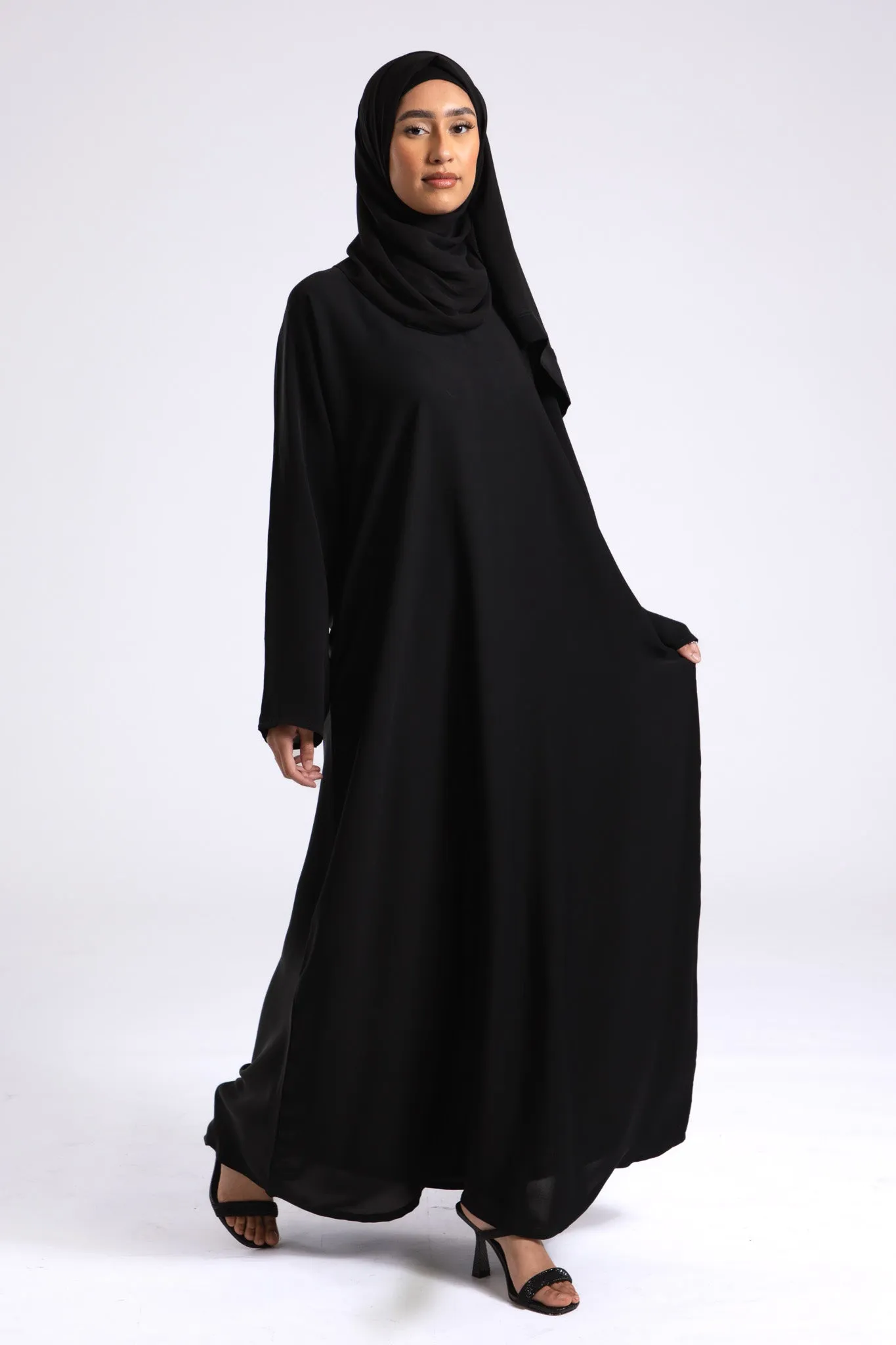 Plain Black Closed Abaya (Premium)