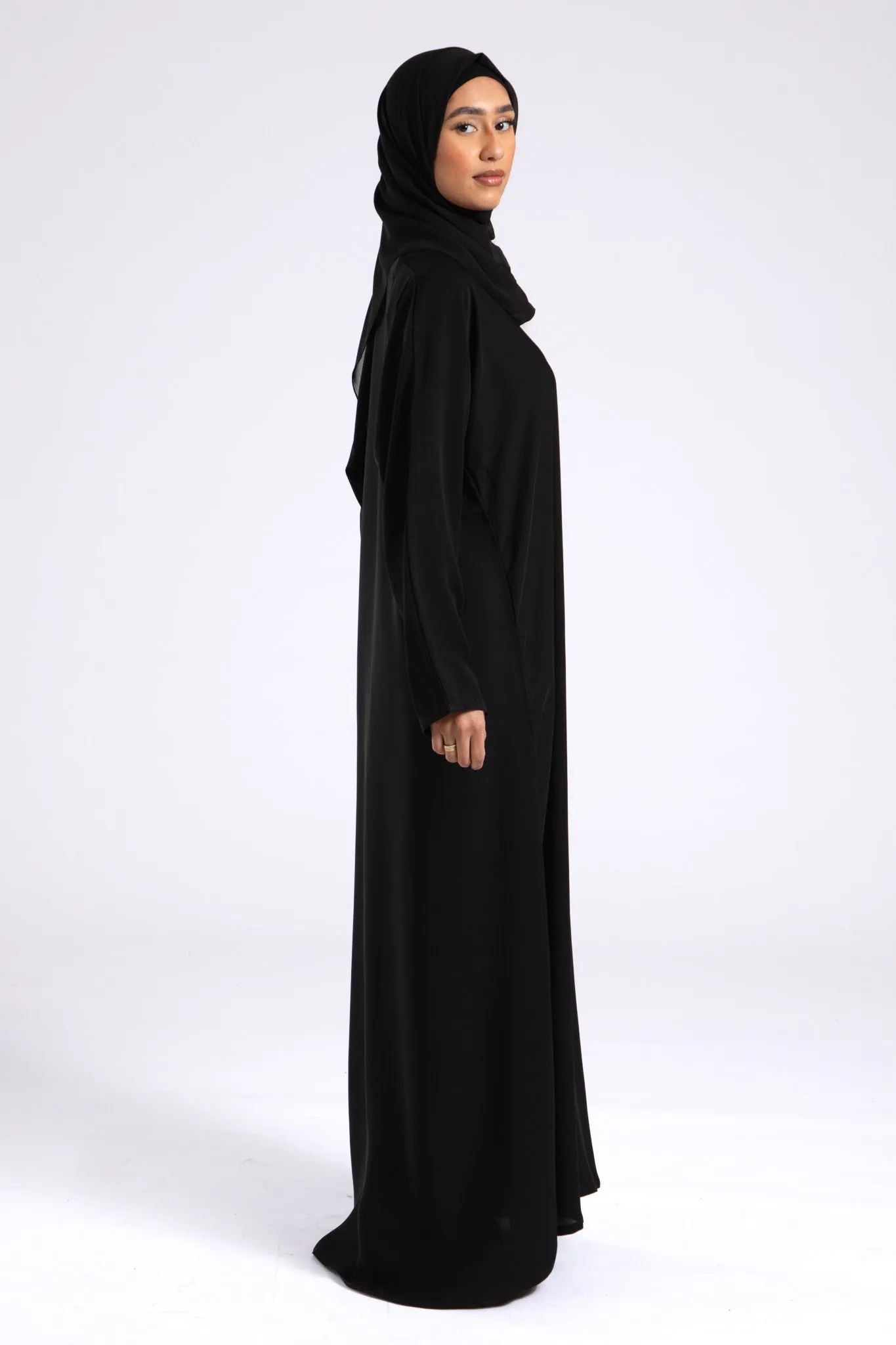 Plain Black Closed Abaya (Premium)