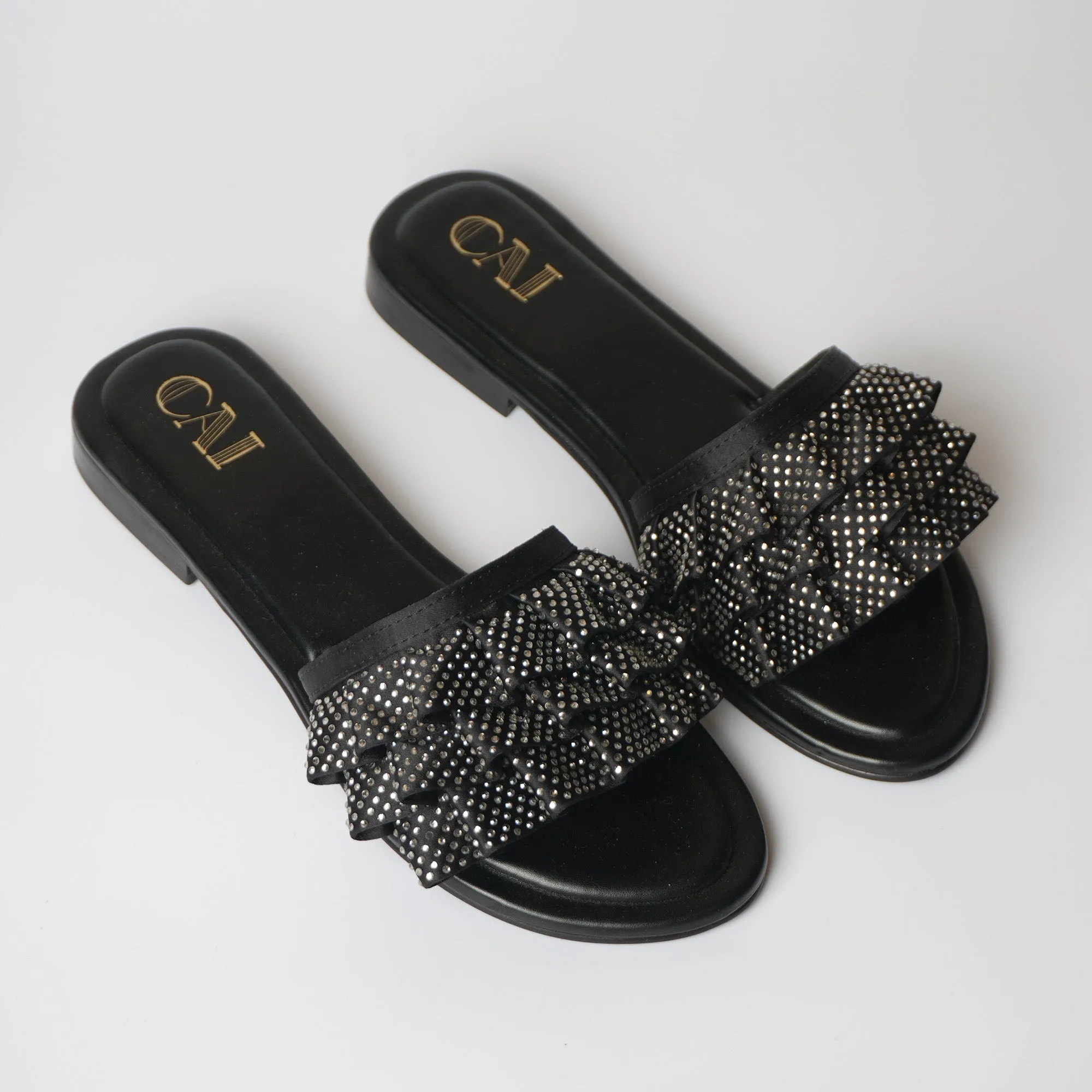 Ruffled Black Diamonds Flat