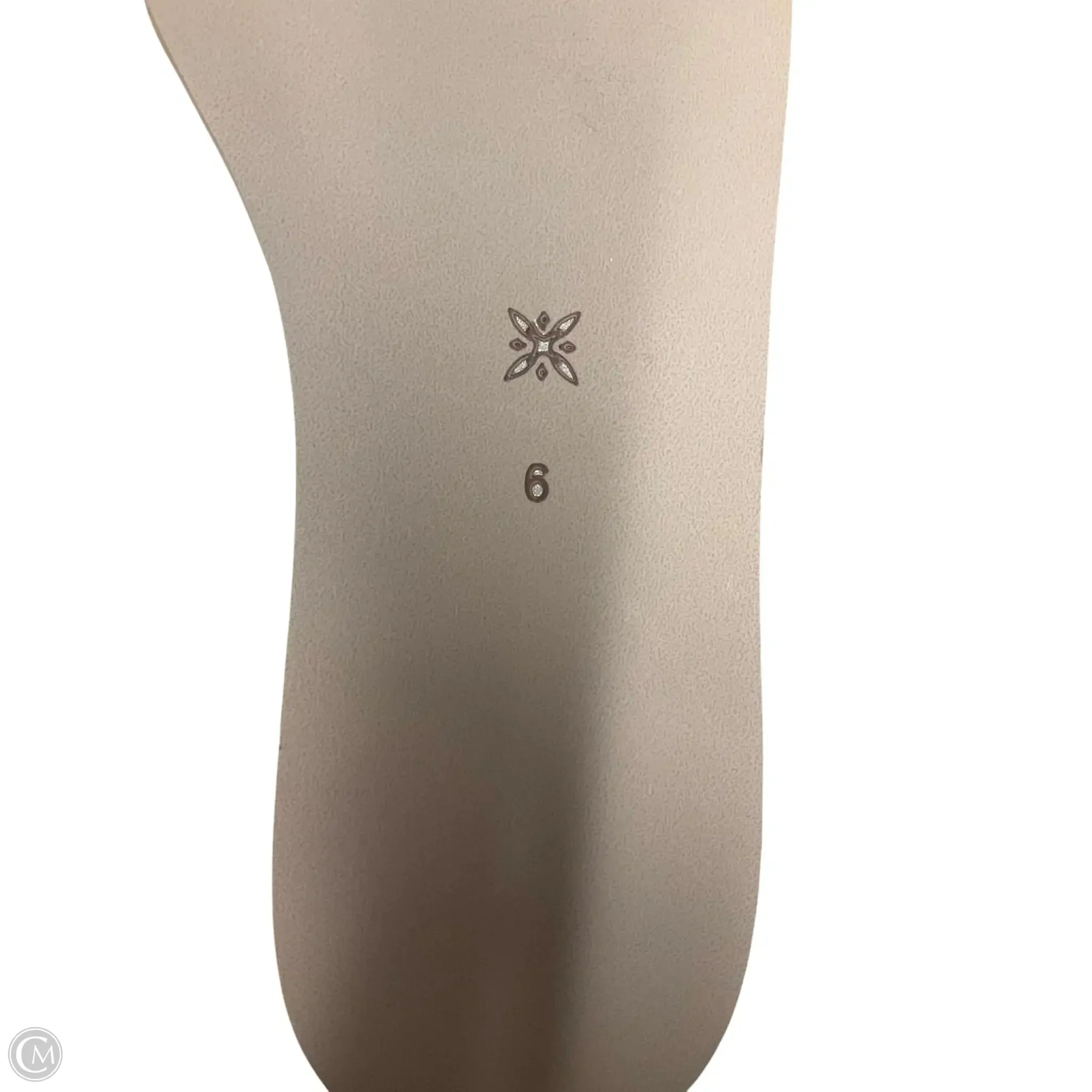 Sandals Flats By Bcbg In White, Size: 6
