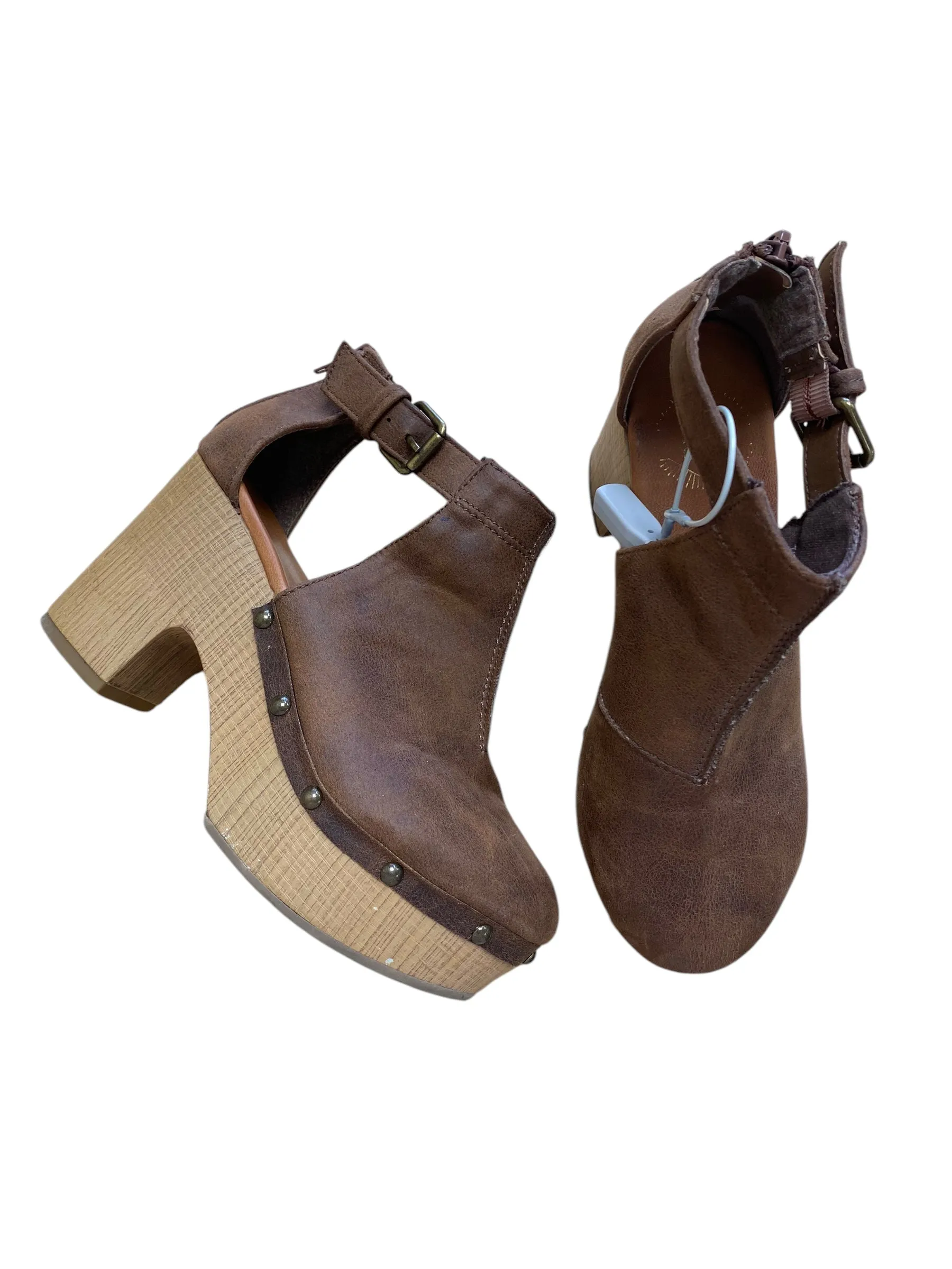 Shoes Heels Platform By True Craft In Brown, Size: 7