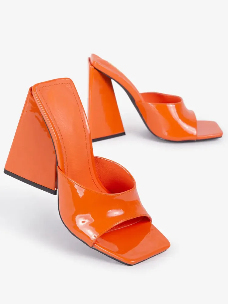 Square-toe Triangle Heel Sandals