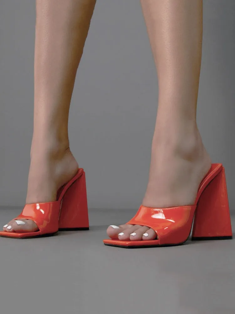 Square-toe Triangle Heel Sandals