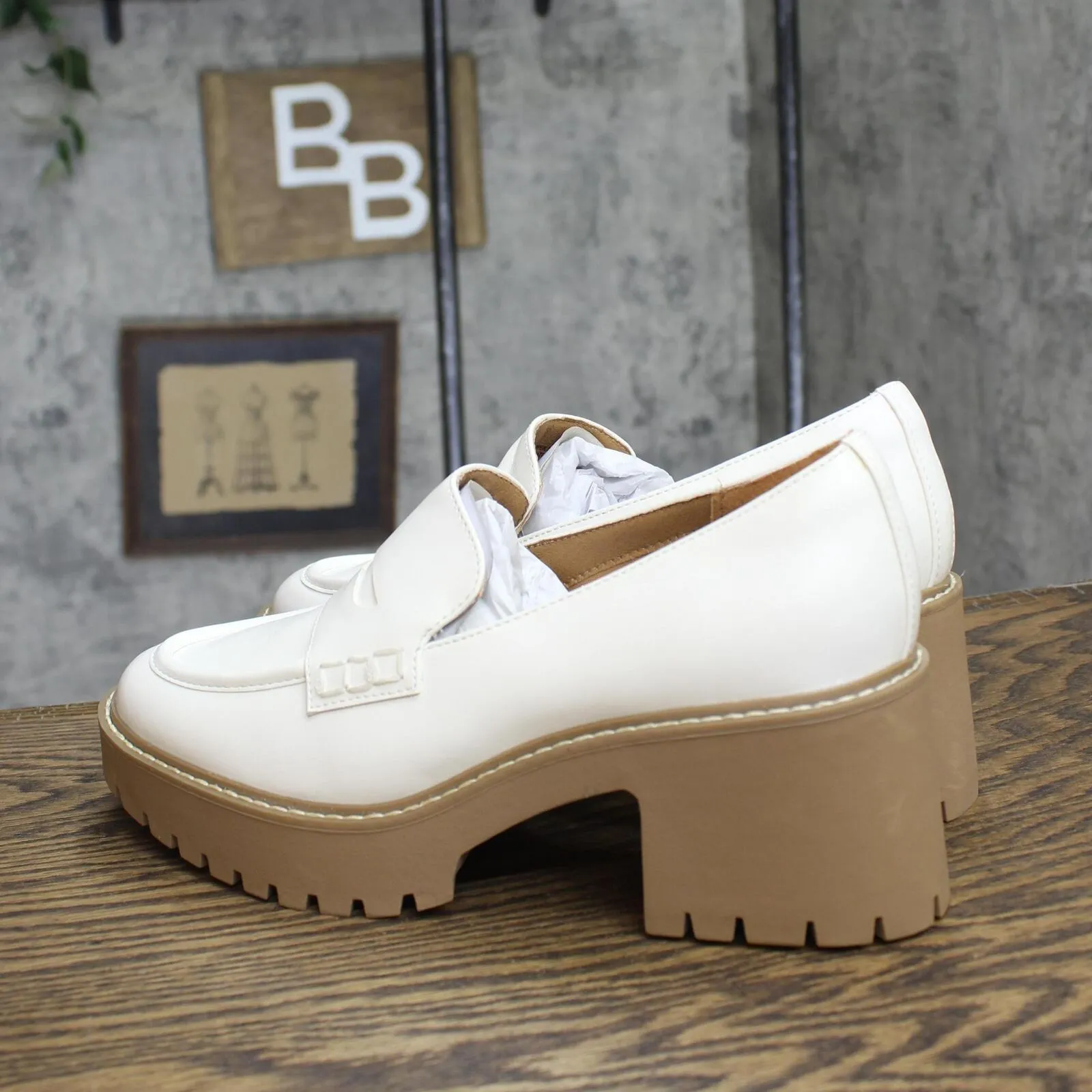 Universal Thread Maisy Loafer Heels with Memory Foam Insole Off-White Ivory 9M