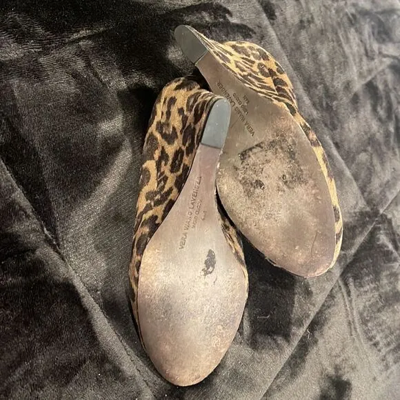 Vera Wang lavender wedge leopard/cheetah heels suede fabric size 6 1/2
