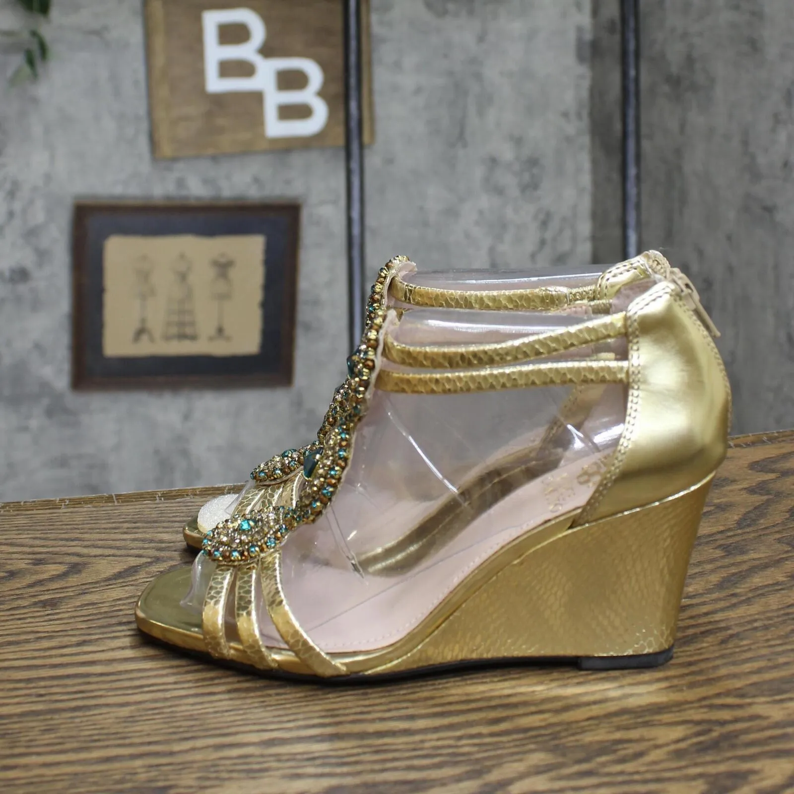 Vince Camuto Womens BAYLE Embellished Shiny Wedge Heels Gold Yellow 6.5M