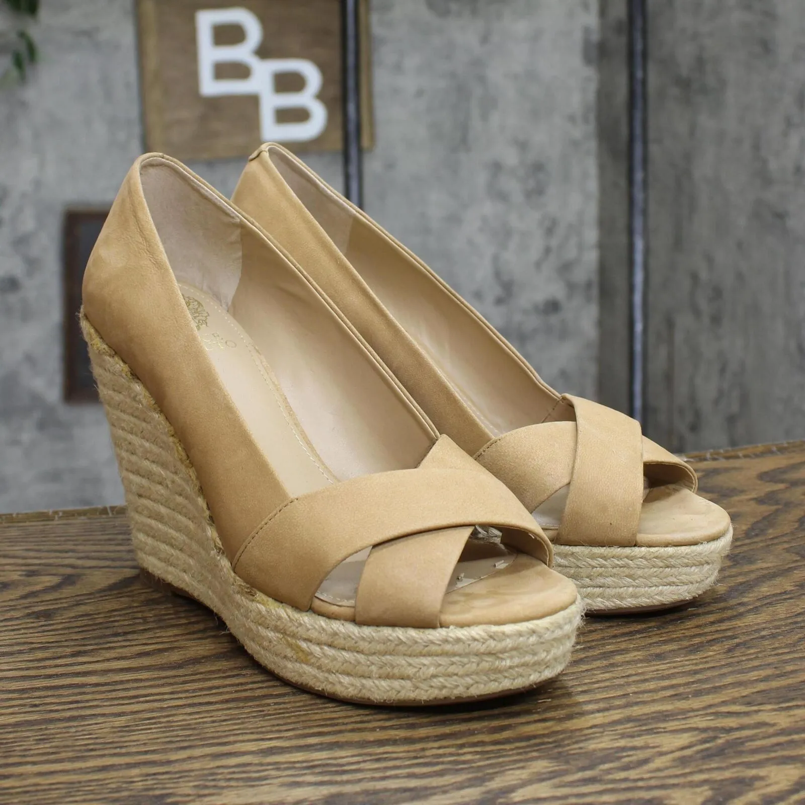Vince Camuto Womens Suede Basket Weave Large Wedge Heels 167415e4d29b72 Brown 9M