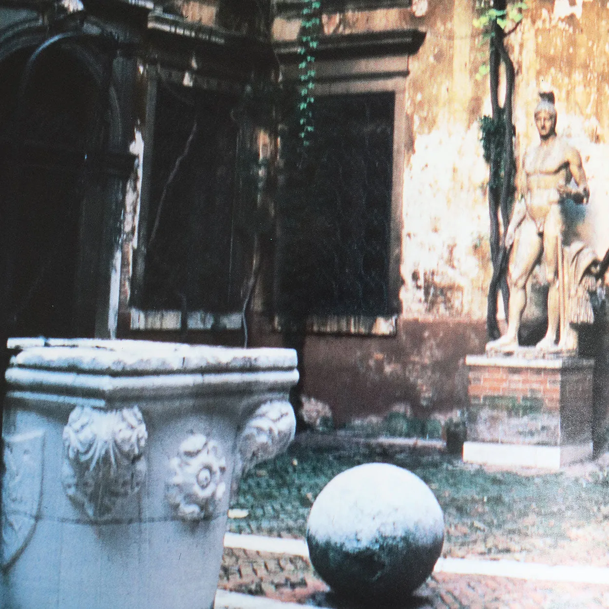 Vintage First Edition Book: The Gardens of Venice by Mary Jane Pool